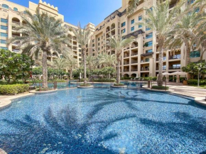 StoneTree - Luxurious 1BR with Beach Access